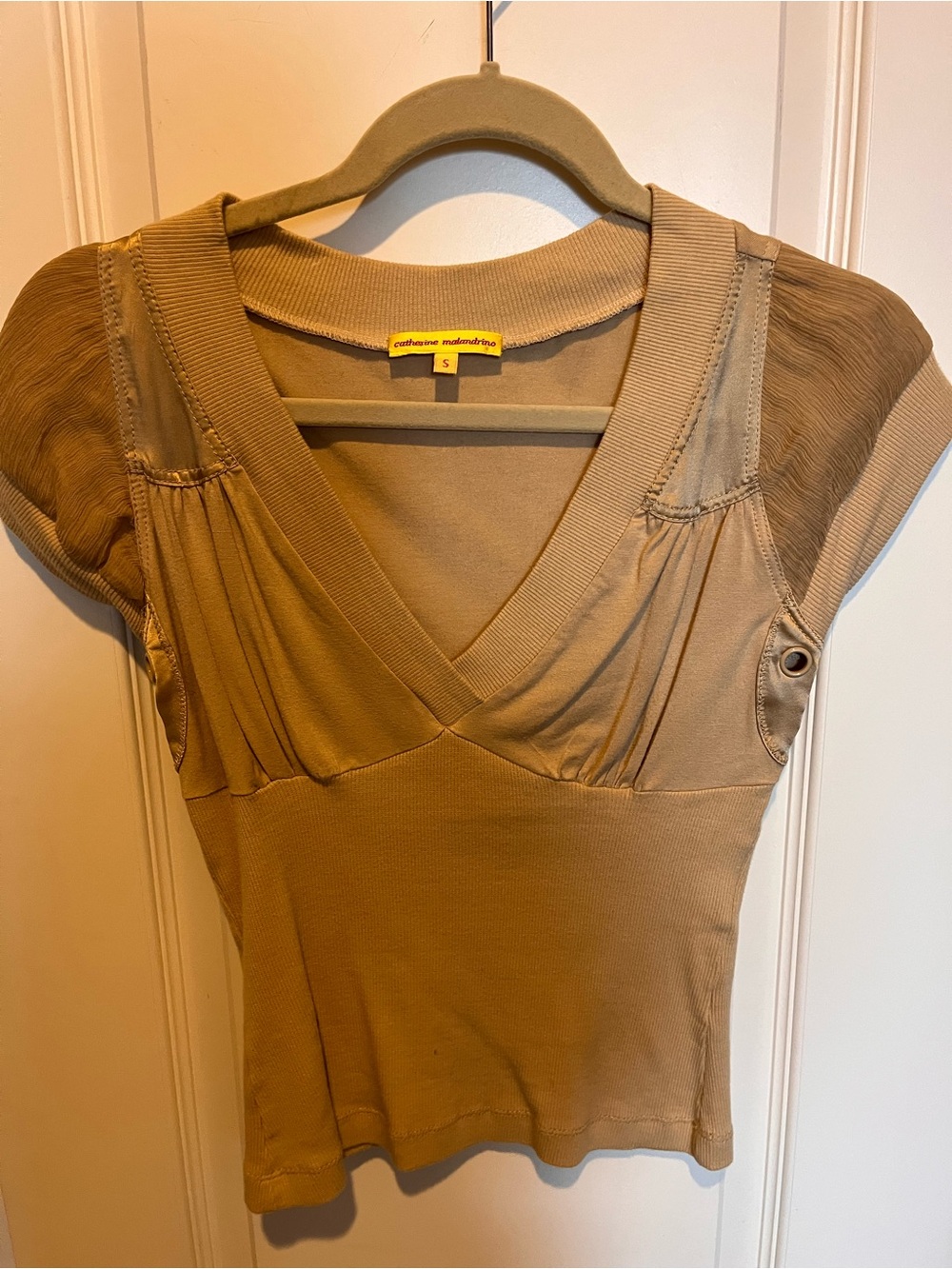 Catherine Malandrino Camel V-Neck Short Sleeve Knit Top
